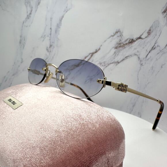New MIU MIU Sunglasses - Picture 1 of 16